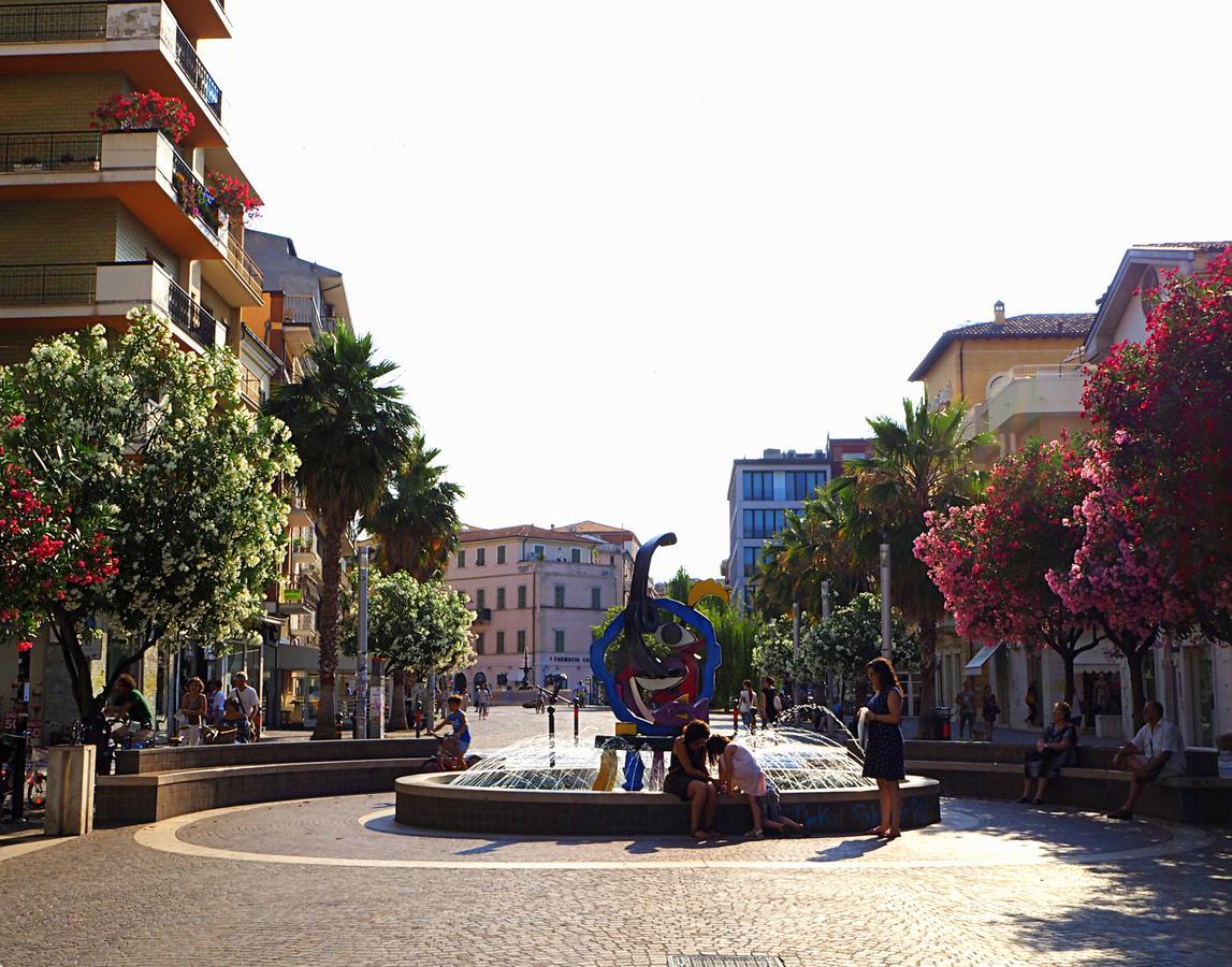 B&B Incanto Sotto Il Mare San Benedetto del Tronto Luaran gambar